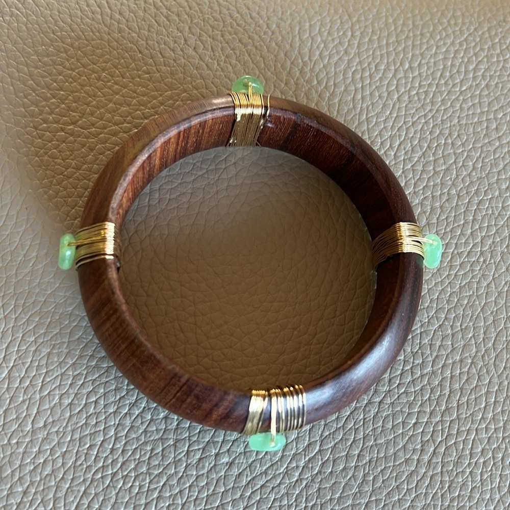NWOT!  Wood Braclet